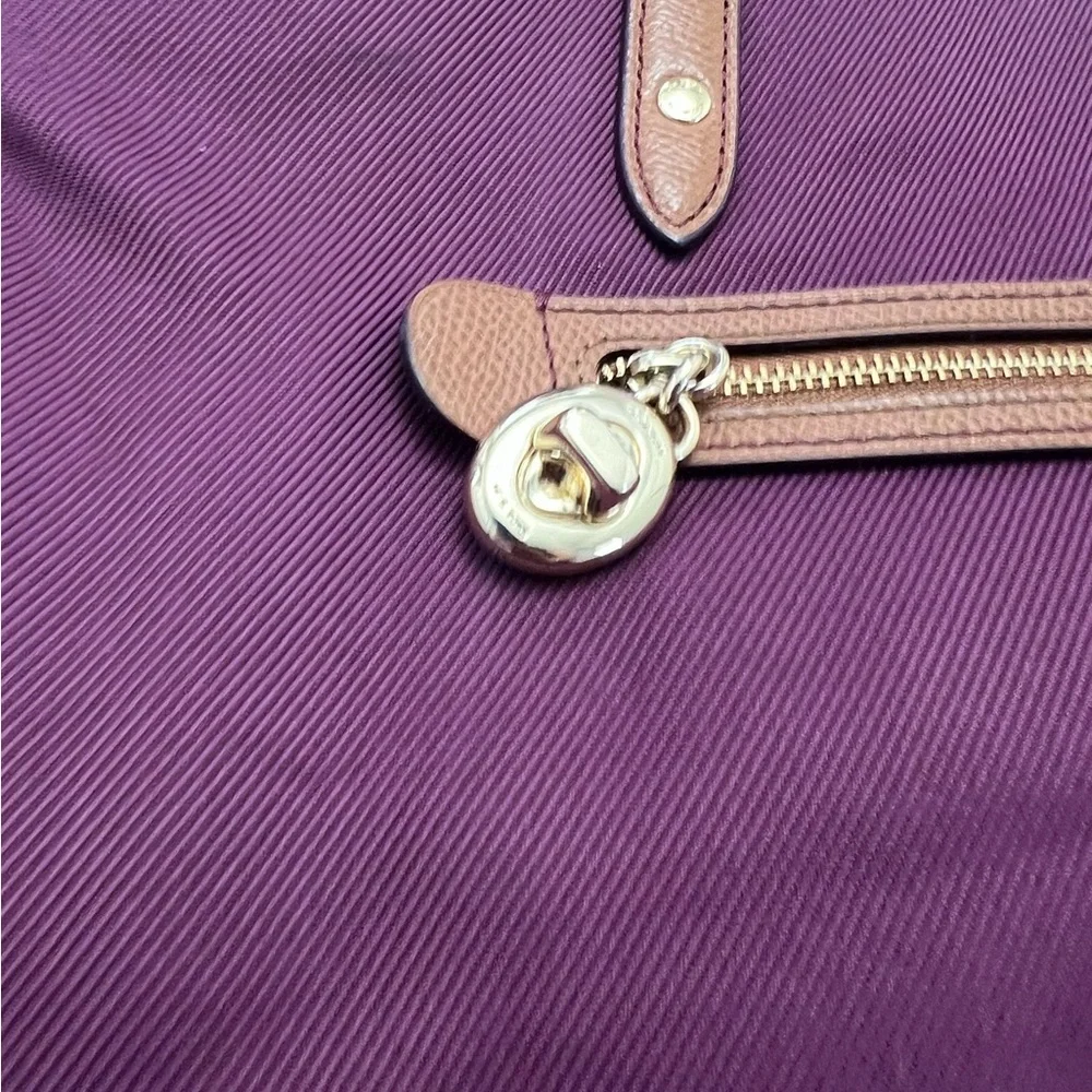 Coach Sawyer Tote - Picture 7 of 16